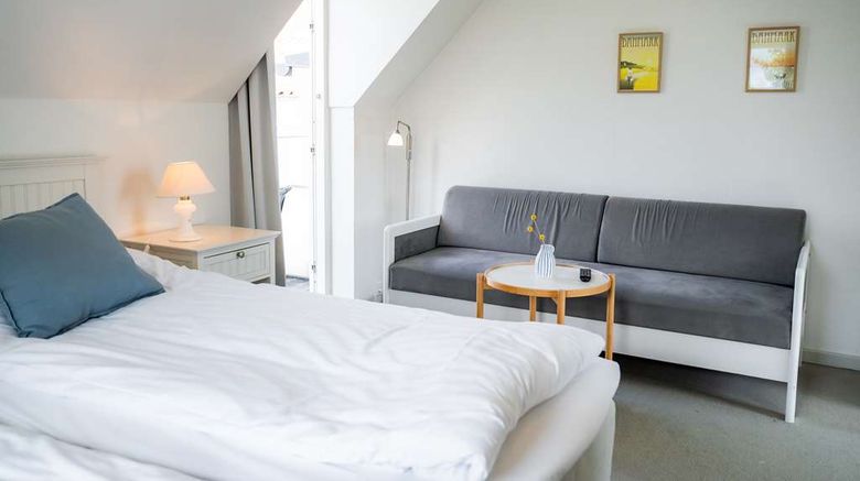 <b>Aalbaek Badehotel Room</b>. Images powered by <a href="https://iceportal.shijigroup.com/" title="IcePortal" target="_blank">IcePortal</a>.
