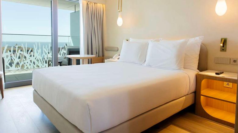 <b>SANA Classic Estoril Hotel Room</b>. Images powered by <a href="https://iceportal.shijigroup.com/" title="IcePortal" target="_blank">IcePortal</a>.