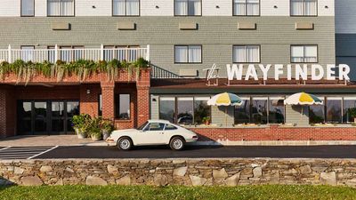 Wayfinder Hotel