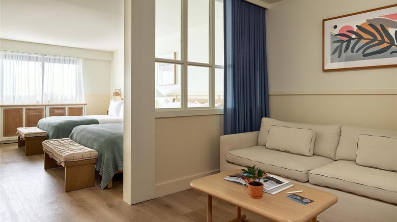 <b>Wayfinder Hotel Suite</b>. Images powered by <a href="https://iceportal.shijigroup.com/" title="IcePortal" target="_blank">IcePortal</a>.