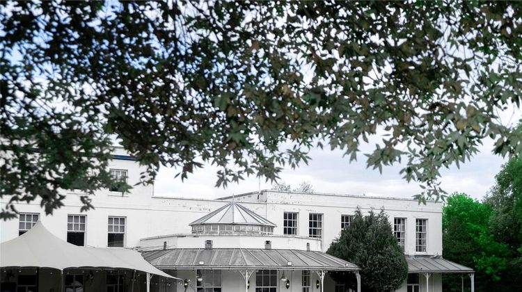 Mercure Thurrock Stifford Hall Exterior