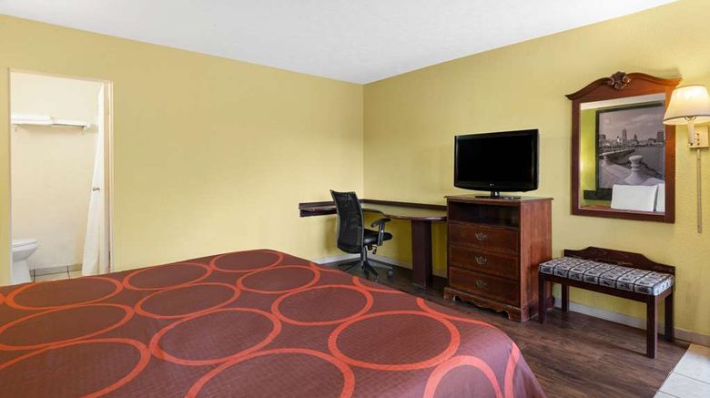 <b>Super 8 by Wyndham Youngstown Room</b>. Images powered by <a href="https://iceportal.shijigroup.com/" title="IcePortal" target="_blank">IcePortal</a>.