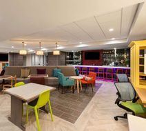 Hawthorn Sts by Wyndham Kingwood/Houston Lobby