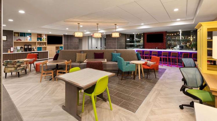 Hawthorn Sts by Wyndham Kingwood/Houston Lobby