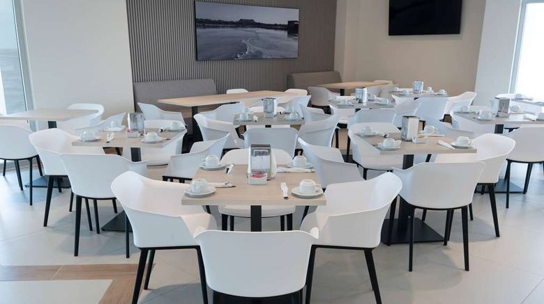 <b>Wyndham Garden El Morro Monte Christi Restaurant</b>. Images powered by <a href="https://iceportal.shijigroup.com/" title="IcePortal" target="_blank">IcePortal</a>.