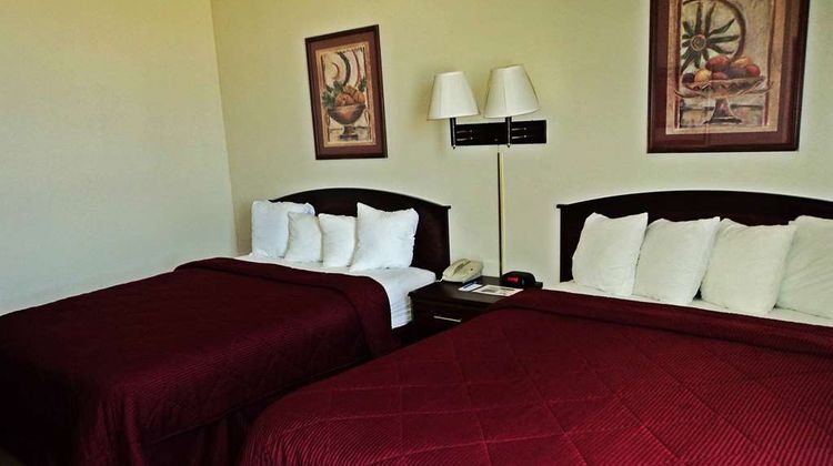 Travelodge by Wyndham Carlsbad NM Room