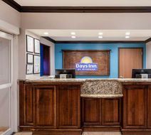 Days Inn by Wyndham Baton Rouge/I-10 Lobby
