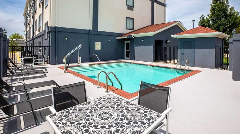 <b>Days Inn by Wyndham Baton Rouge/I-10 Pool</b>. Images powered by <a href="https://iceportal.shijigroup.com/" title="IcePortal" target="_blank">IcePortal</a>.