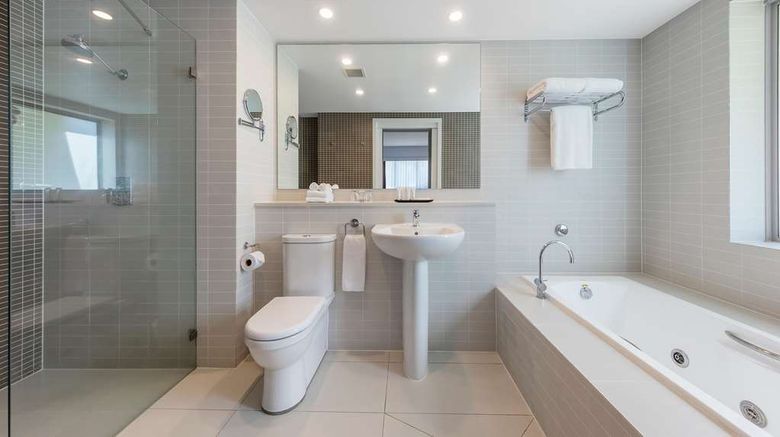 <b>Rydges Resort Hunter Valley Suite</b>. Images powered by <a href="https://iceportal.shijigroup.com/" title="IcePortal" target="_blank">IcePortal</a>.