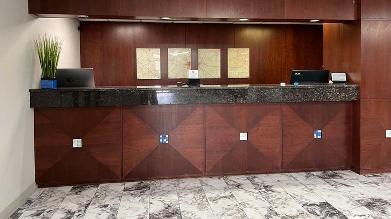<b>Best Western Hopkinsville Lobby</b>. Images powered by <a href="https://iceportal.shijigroup.com/" title="IcePortal" target="_blank">IcePortal</a>.
