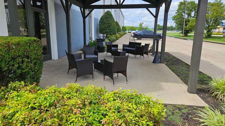 <b>Best Western Hopkinsville Exterior</b>. Images powered by <a href="https://iceportal.shijigroup.com/" title="IcePortal" target="_blank">IcePortal</a>.
