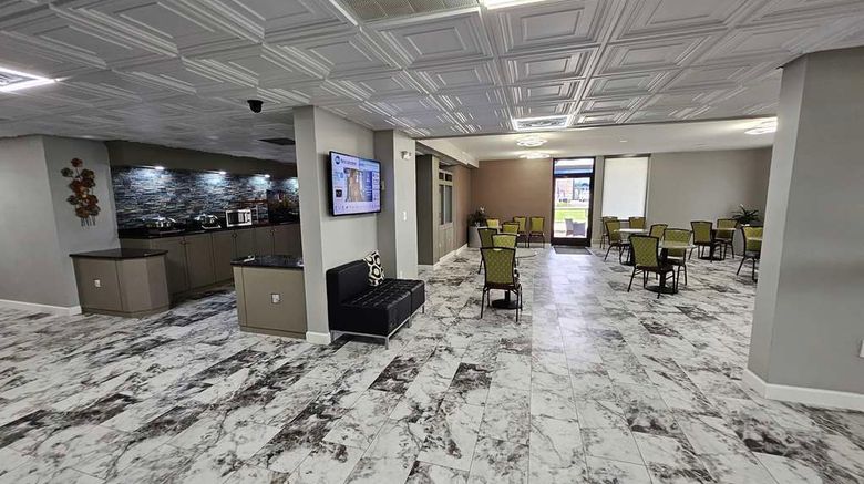 <b>Best Western Hopkinsville Lobby</b>. Images powered by <a href="https://iceportal.shijigroup.com/" title="IcePortal" target="_blank">IcePortal</a>.