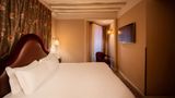 <b>Hotel Odeon Saint Germain Room</b>. Images powered by <a href="https://iceportal.shijigroup.com/" title="IcePortal" target="_blank">IcePortal</a>.