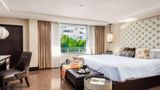 <b>The National Hotel Suite</b>. Images powered by <a href="https://iceportal.shijigroup.com/" title="IcePortal" target="_blank">IcePortal</a>.