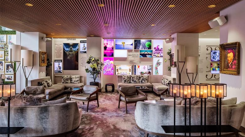 <b>Dream Hollywood by Hyatt Lobby</b>. Images powered by <a href="https://iceportal.shijigroup.com/" title="IcePortal" target="_blank">IcePortal</a>.