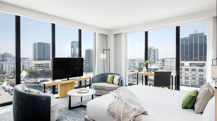 Dream Hollywood by Hyatt Room
