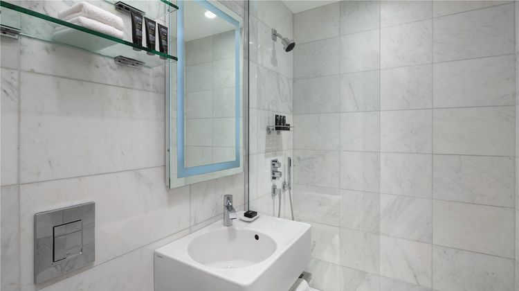 Dream Midtown NYC by Hyatt Room