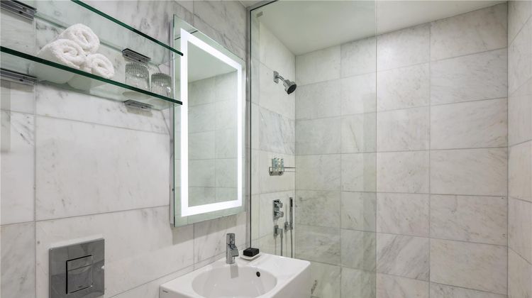 Dream Midtown NYC by Hyatt Room