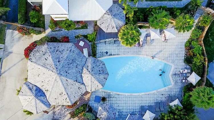La Playa Orient Bay Pool