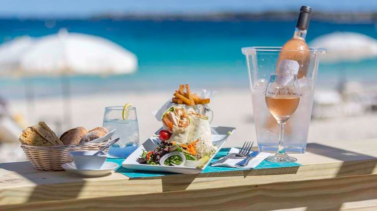 La Playa Orient Bay Restaurant