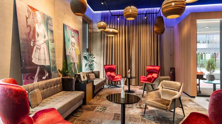 <b>Amedia Lustenau, Trademark Coll Wyndham Lobby</b>. Images powered by <a href="https://iceportal.shijigroup.com/" title="IcePortal" target="_blank">IcePortal</a>.
