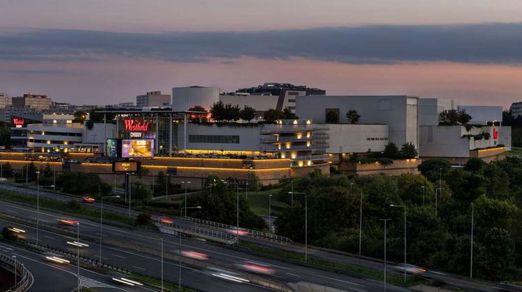 Amedia Express Prague, Trademark Collect Exterior