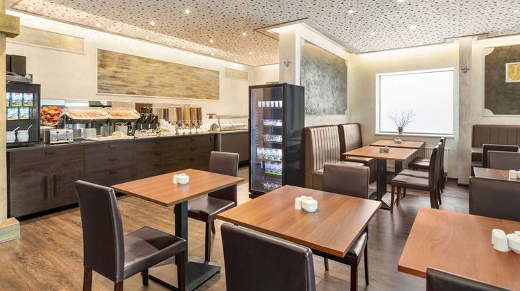 Amedia Express Prague, Trademark Collect Restaurant