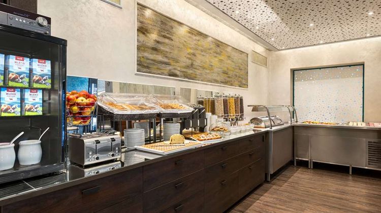 Amedia Express Prague, Trademark Collect Restaurant