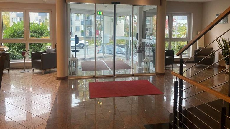 <b>Amedia Frankfurt Russelsheim, Trademark Lobby</b>. Images powered by <a href="https://iceportal.shijigroup.com/" title="IcePortal" target="_blank">IcePortal</a>.