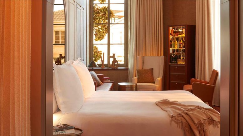 <b>Mondrian Bordeaux Les Carmes Room</b>. Images powered by <a href="https://iceportal.shijigroup.com/" title="IcePortal" target="_blank">IcePortal</a>.