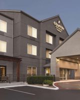 Country Inn & Suites Fresno North