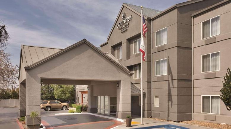 <b>Country Inn & Suites Fresno North Exterior</b>. Images powered by <a href="https://iceportal.shijigroup.com/" title="IcePortal" target="_blank">IcePortal</a>.