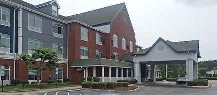 Comfort Inn & Suites near Coliseum Exterior