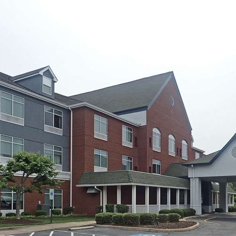 Comfort Inn & Suites near Coliseum