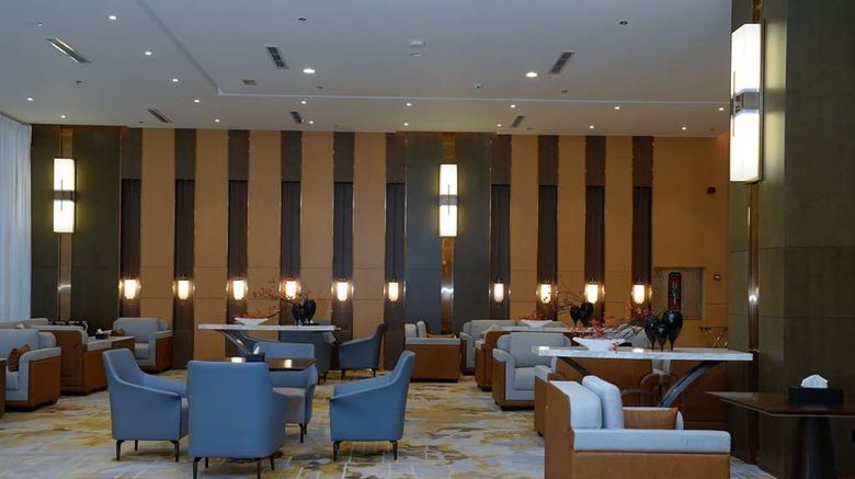 <b>Best Western Plus Danat Almansak Hotel Lobby</b>. Images powered by <a href="https://iceportal.shijigroup.com/" title="IcePortal" target="_blank">IcePortal</a>.