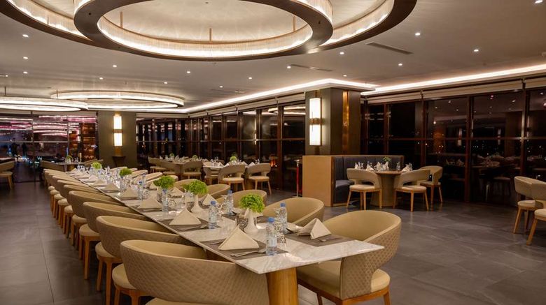 <b>Best Western Plus Danat Almansak Hotel Restaurant</b>. Images powered by <a href="https://iceportal.shijigroup.com/" title="IcePortal" target="_blank">IcePortal</a>.