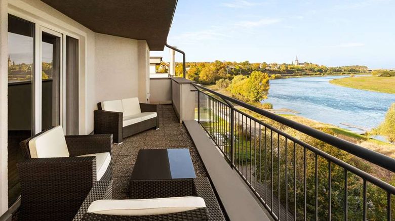 <b>Amedia Dresden Elbpromenade, Trademark Suite</b>. Images powered by <a href="https://iceportal.shijigroup.com/" title="IcePortal" target="_blank">IcePortal</a>.