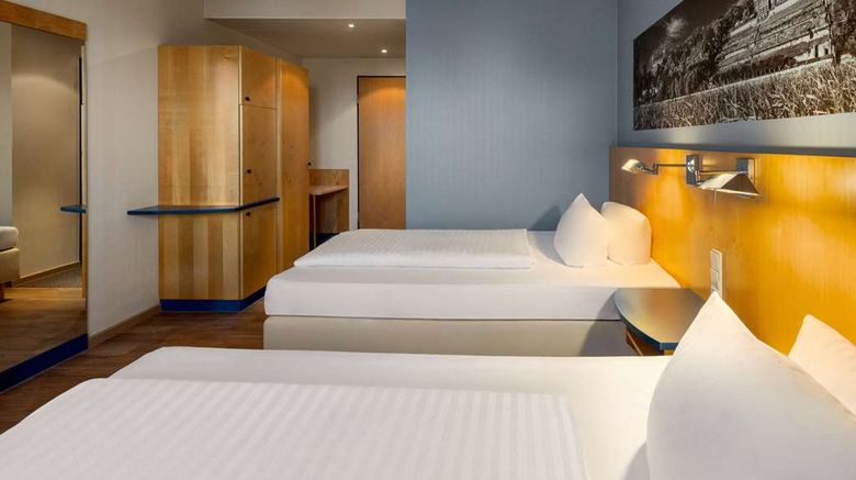 <b>Amedia Dresden Elbpromenade, Trademark Room</b>. Images powered by <a href="https://iceportal.shijigroup.com/" title="IcePortal" target="_blank">IcePortal</a>.
