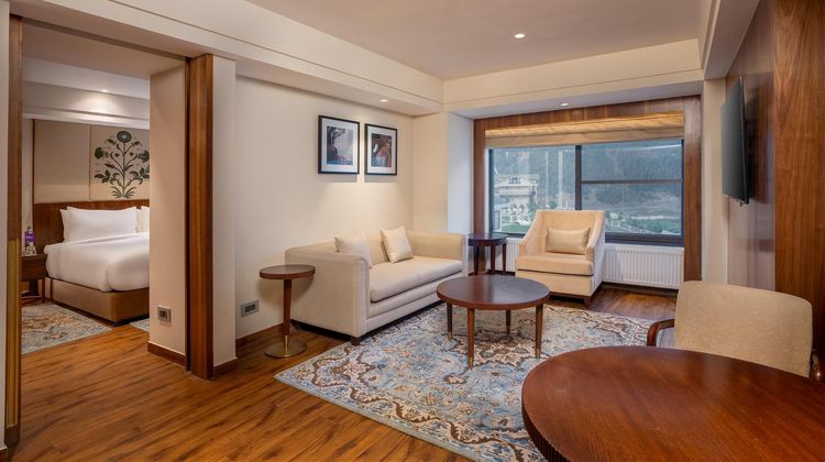 Radisson Hotel Sonamarg Suite