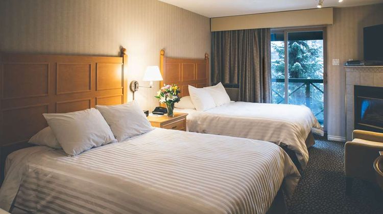 The Pinnacle Hotel Suite