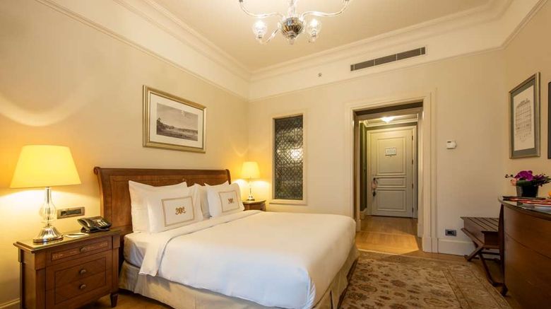 <b>Pera Palace Hotel Room</b>. Images powered by <a href="https://iceportal.shijigroup.com/" title="IcePortal" target="_blank">IcePortal</a>.