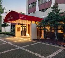 Amedia Siegen, Trademark Collection Exterior