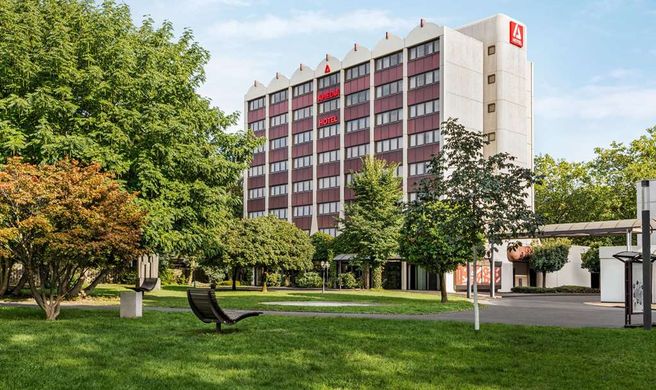Amedia Siegen, Trademark Collection Exterior