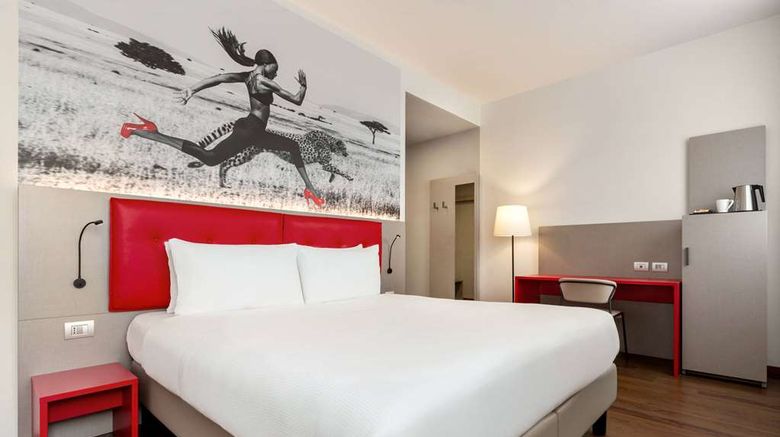 <b>Amedia Mailand, TC by Wyndham Room</b>. Images powered by <a href="https://iceportal.shijigroup.com/" title="IcePortal" target="_blank">IcePortal</a>.