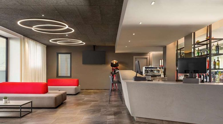<b>Amedia Mailand, TC by Wyndham Lobby</b>. Images powered by <a href="https://iceportal.shijigroup.com/" title="IcePortal" target="_blank">IcePortal</a>.