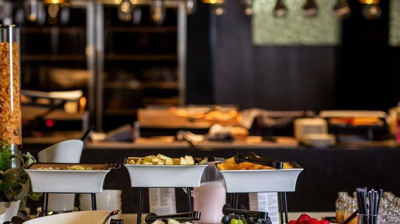 <b>Moevenpick Hotel Tallinn Restaurant</b>. Images powered by <a href="https://iceportal.shijigroup.com/" title="IcePortal" target="_blank">IcePortal</a>.