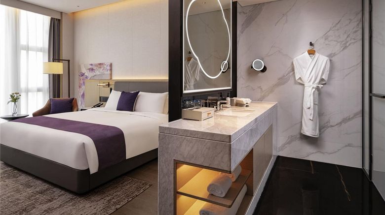 <b>Grand Mercure Shenzhen Guangming Room</b>. Images powered by <a href="https://iceportal.shijigroup.com/" title="IcePortal" target="_blank">IcePortal</a>.