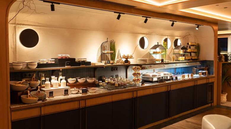 <b>Only YOU Hotel Malaga Restaurant</b>. Images powered by <a href="https://iceportal.shijigroup.com/" title="IcePortal" target="_blank">IcePortal</a>.