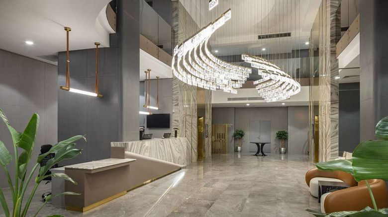 <b>Ramada Plaza by Wyndham Batumi Lobby</b>. Images powered by <a href="https://iceportal.shijigroup.com/" title="IcePortal" target="_blank">IcePortal</a>.