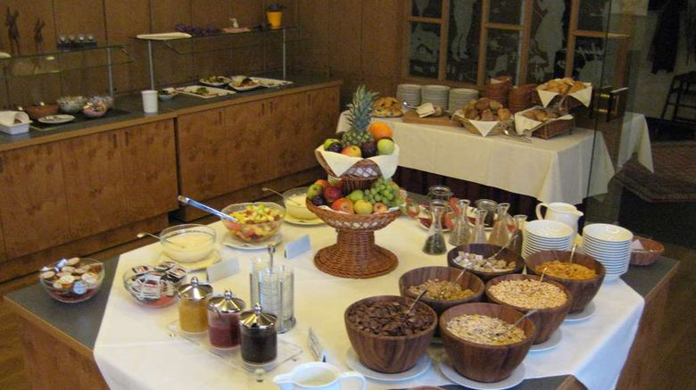<b>Akzent Hotel Hirsch Restaurant</b>. Images powered by <a href="https://iceportal.shijigroup.com/" title="IcePortal" target="_blank">IcePortal</a>.